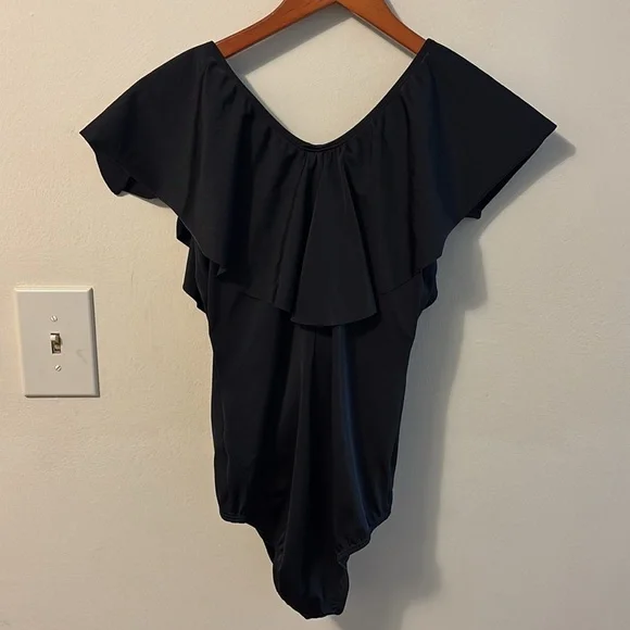 Evandra Black Off-Shoulder Swimsuit - Picture 3 of 5